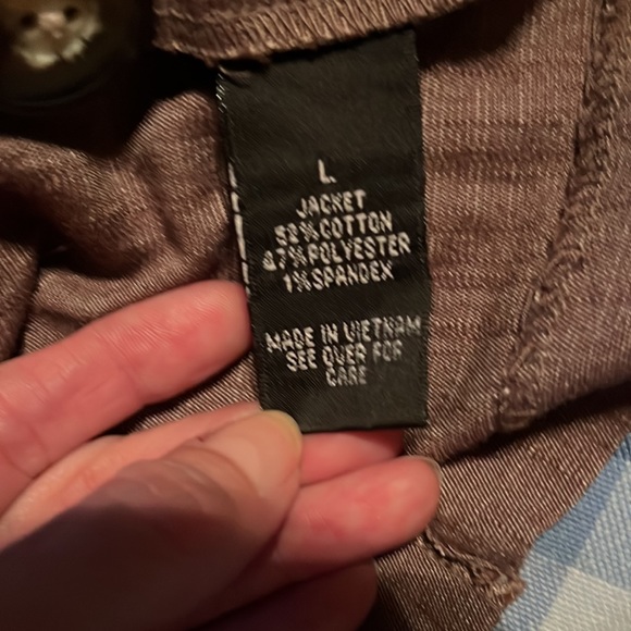 A. Byer Sleeveless Button Up Blouse - Picture 10 of 10